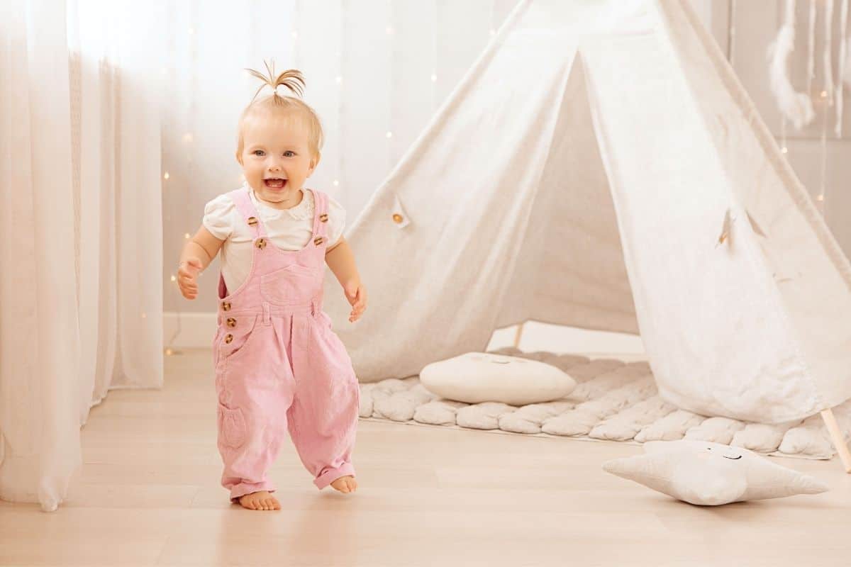 40 Nursery Ideas For A Baby Girl: Complete Guide