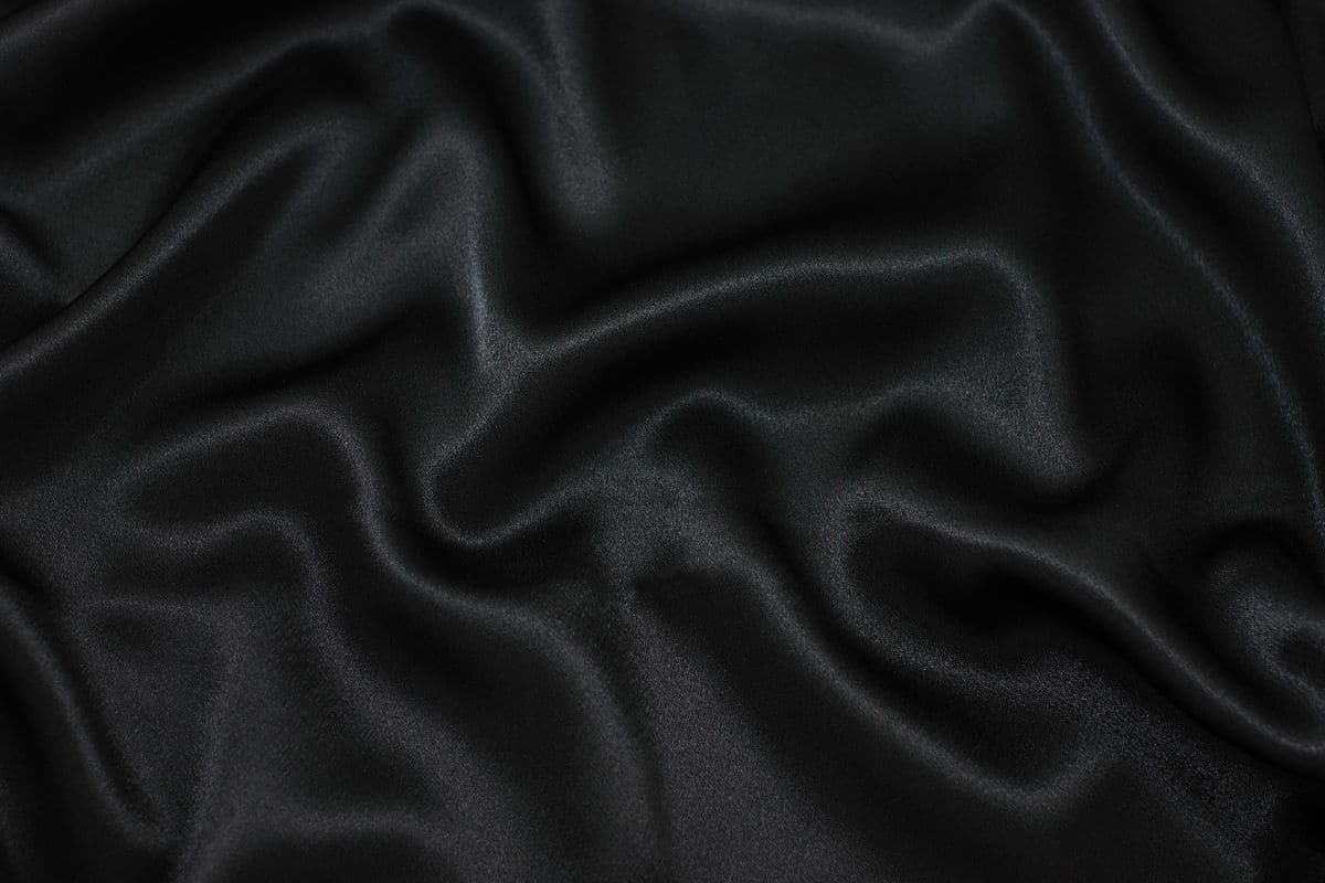 Black Bedding