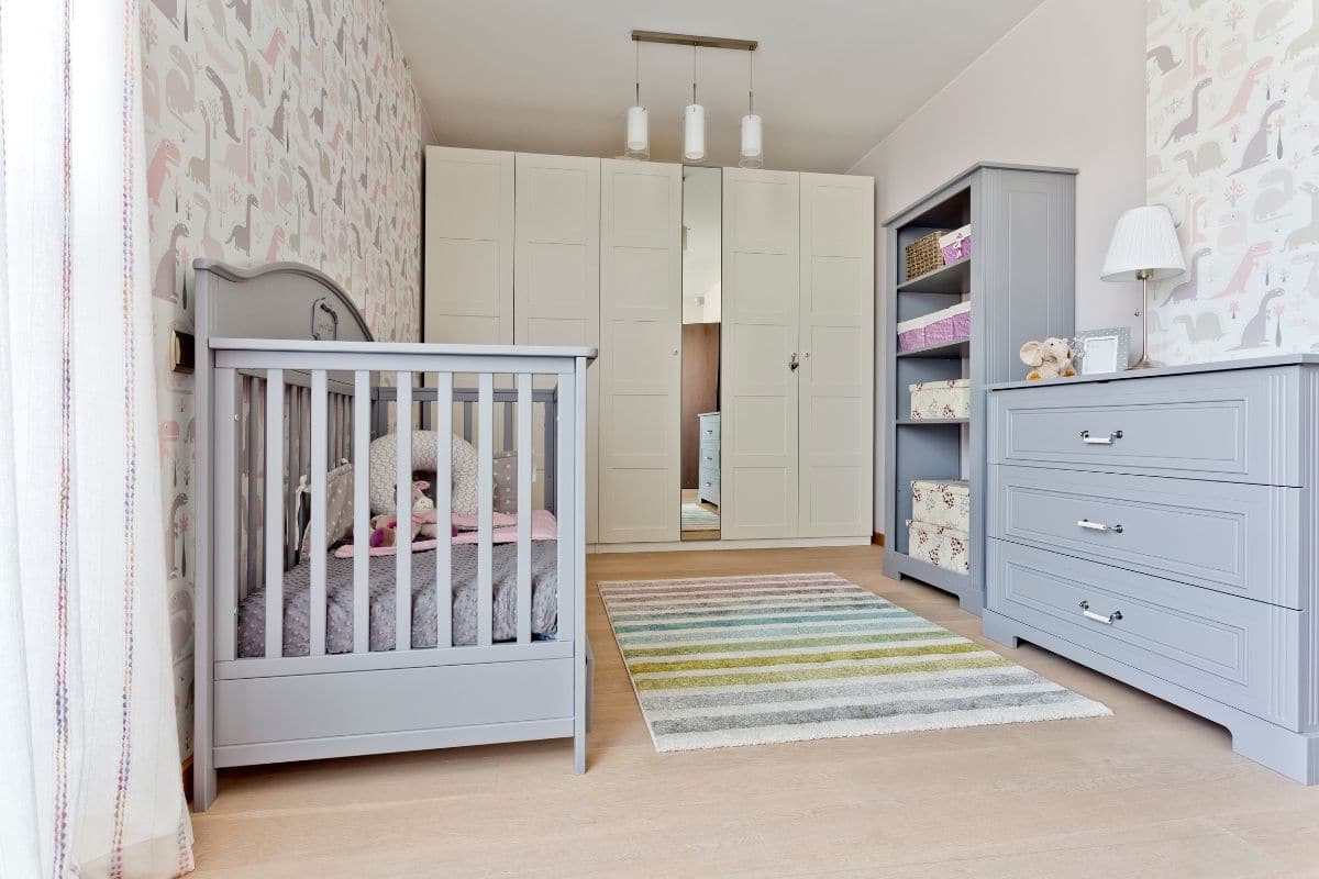 How To Capitalize Space In A Small Nursery Closet: 10 Ideas For Maximizing Storage